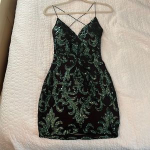 Windsor hoco dress size XS black and Hunter green
